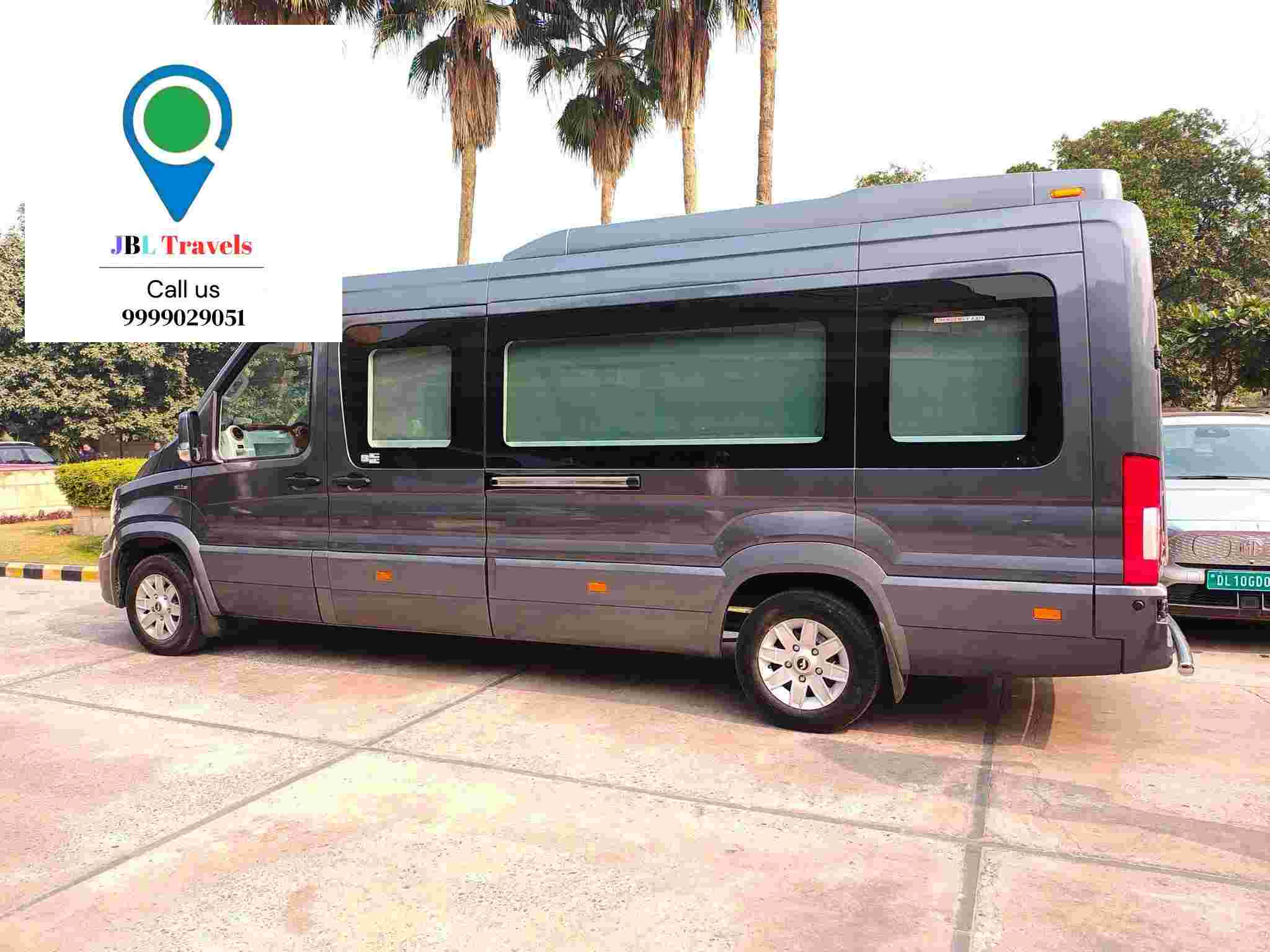 Gurgaon to Jaipur Tempo Traveller